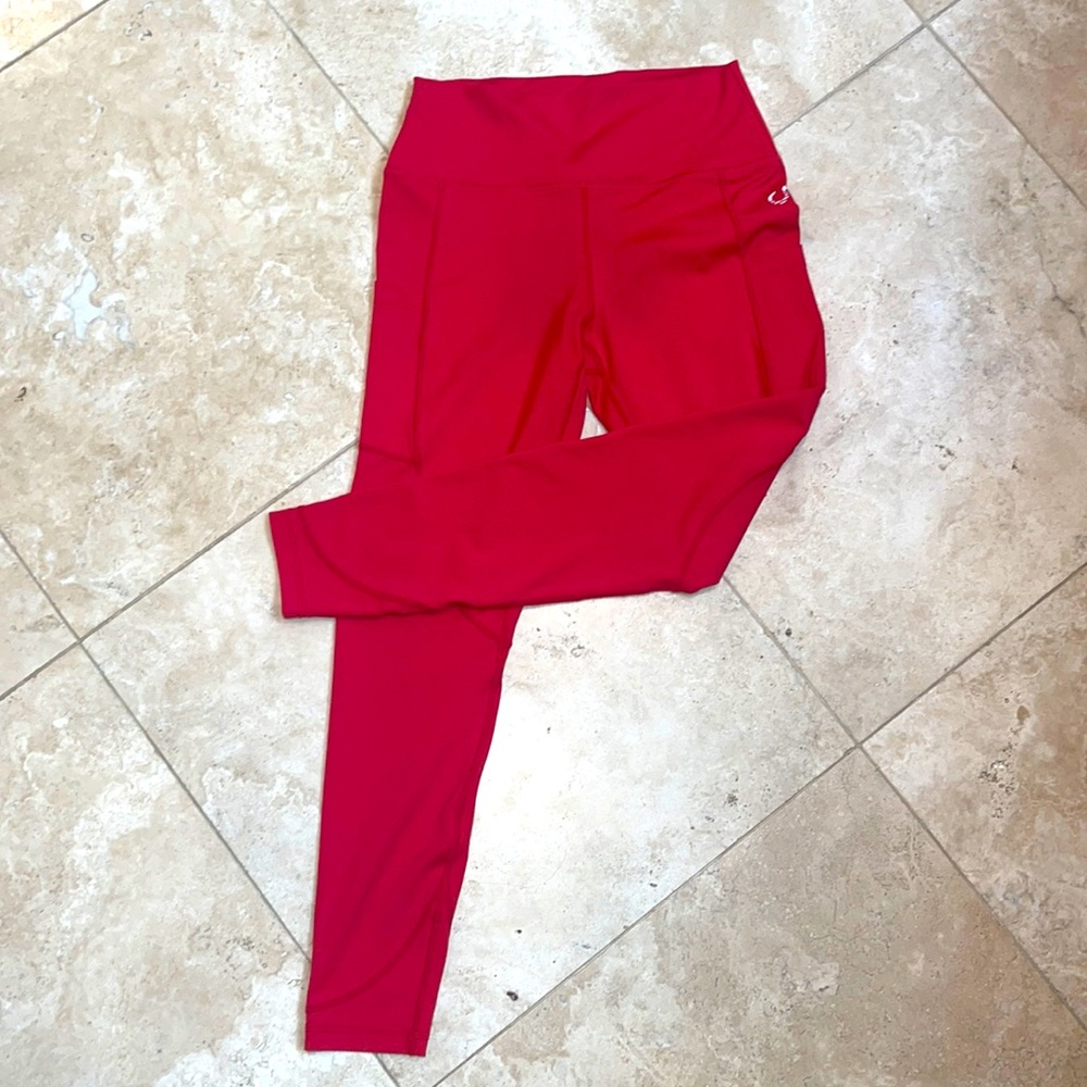 Curvesncombatboots red pocket leggings size medium